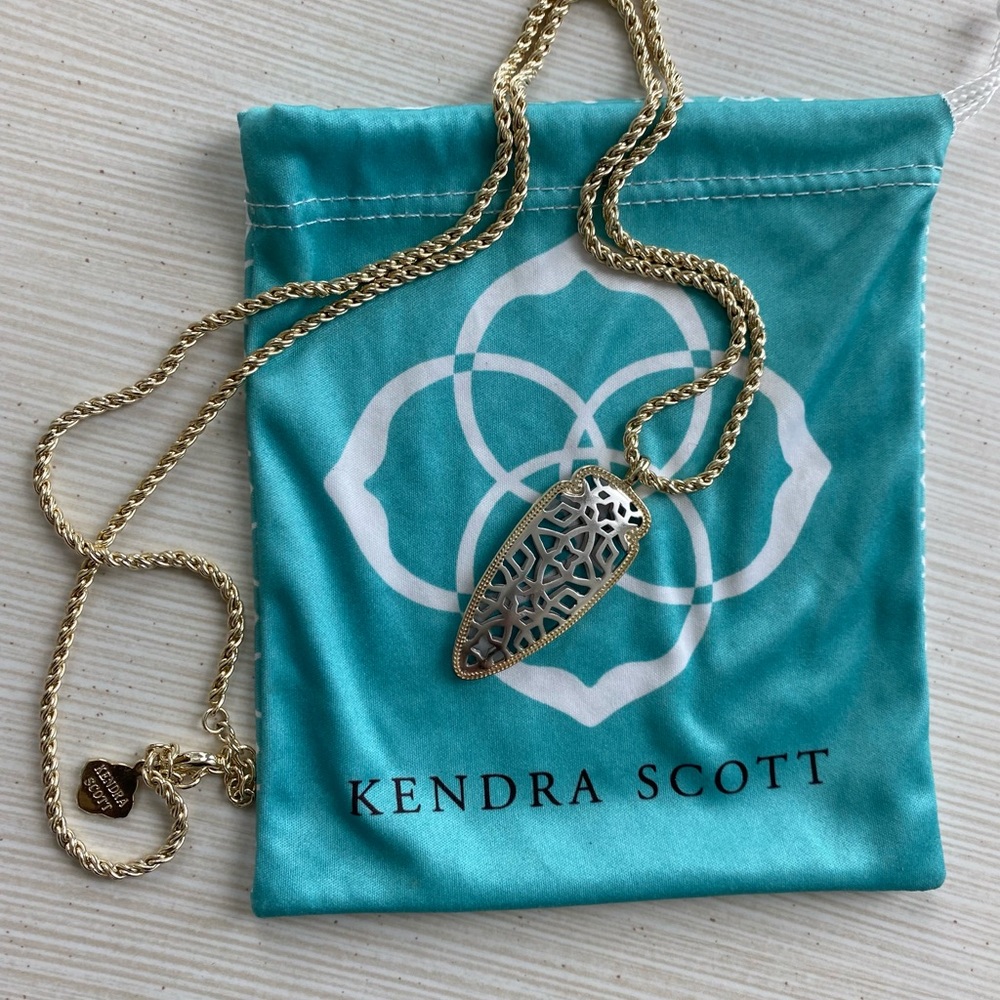 Kendra Scott Necklace